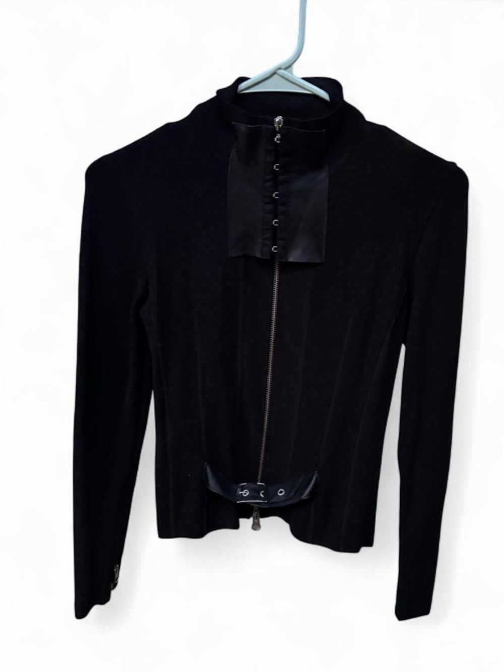 Women's Black Fitted Zip-Front Blazer Jacket